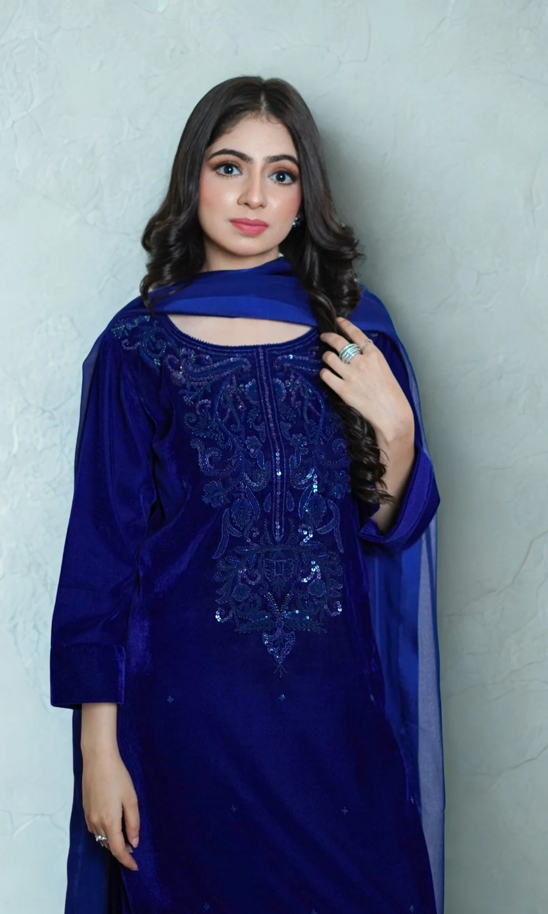 Naureen Jamal Velvet kurta