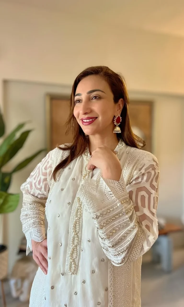 Anoushey Ashraf wearing Naureen Jamal