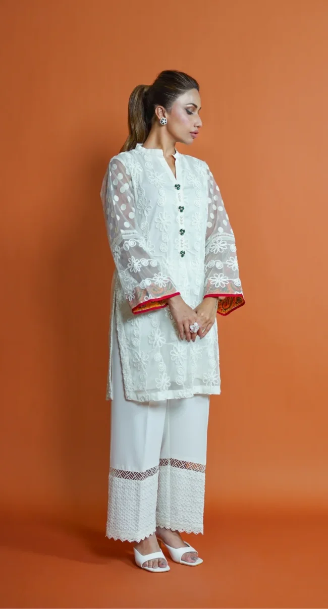 Naureen Jamal White Pakistani collection