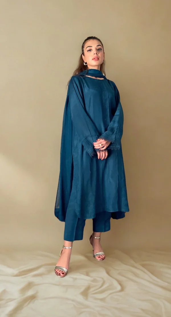 Pakistani Fashion Naureen Jamal