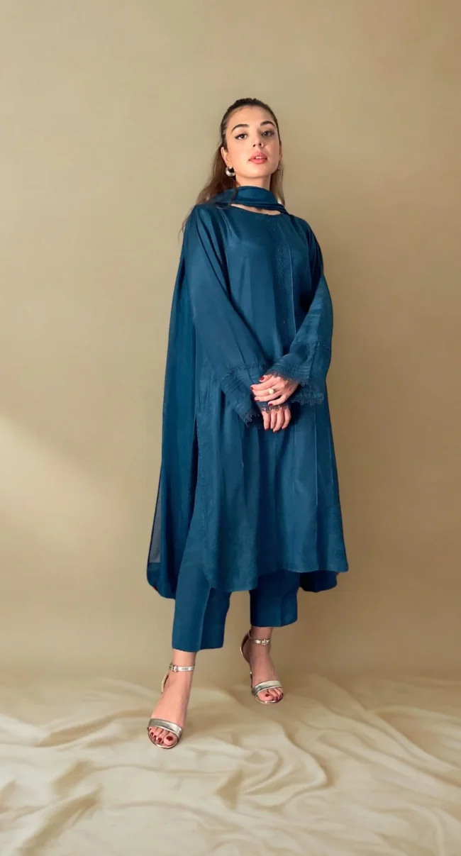 Pakistani Fashion Naureen Jamal