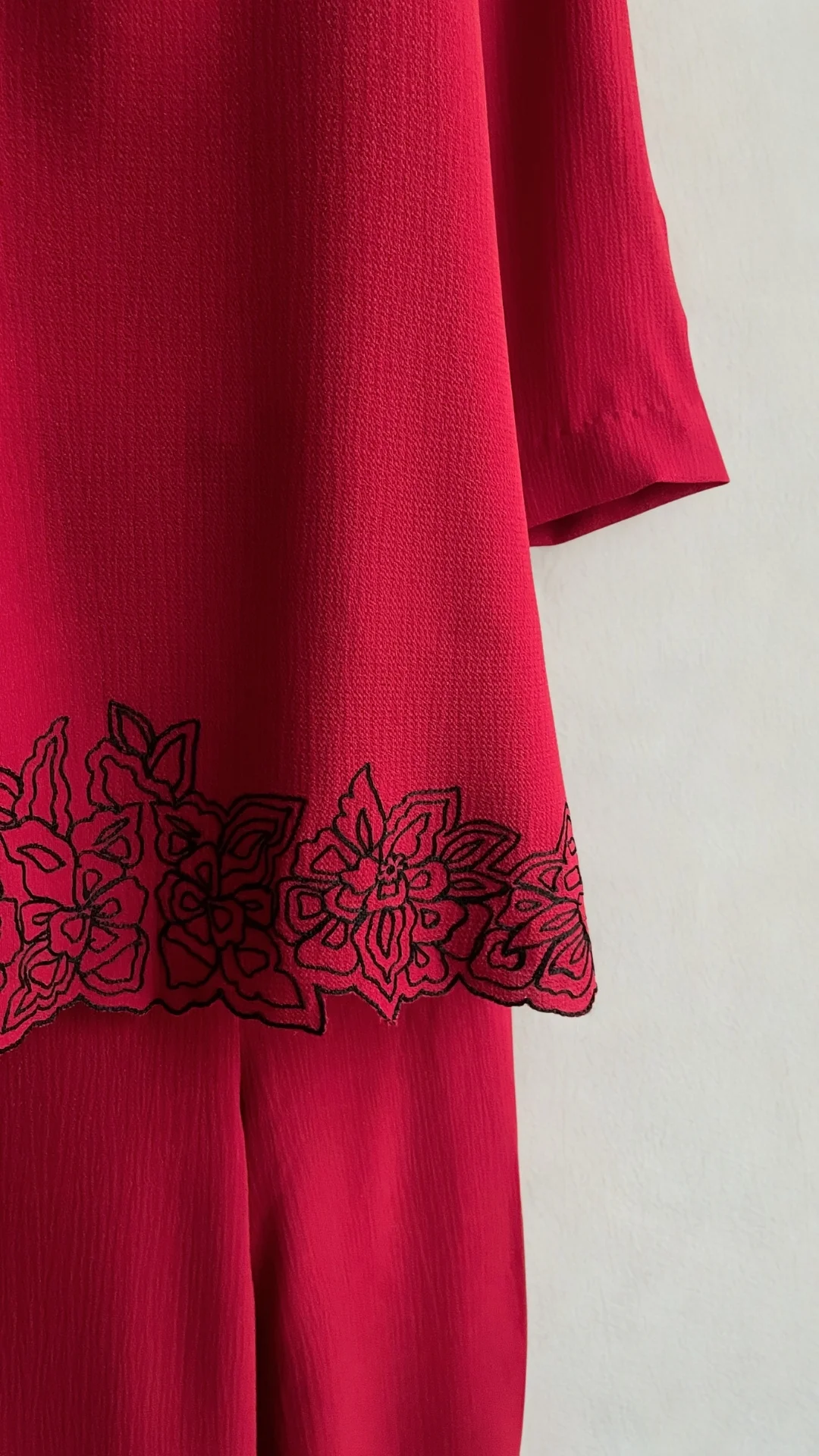 Crimson - Image 4
