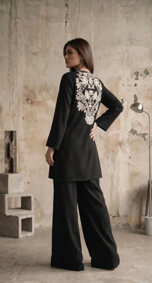 Black Pakistani wear by Naureen Jamal